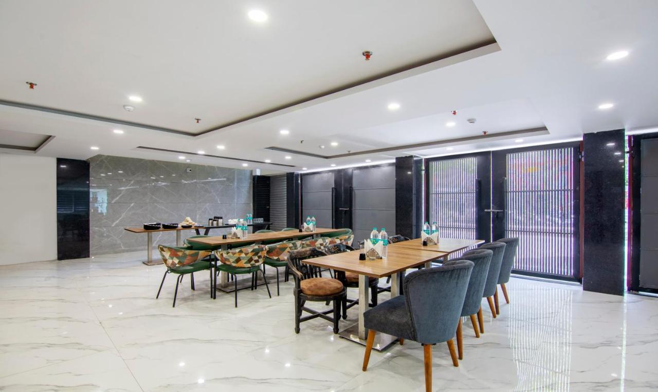 Treebo Royal Comfort New Delhi Ngoại thất bức ảnh