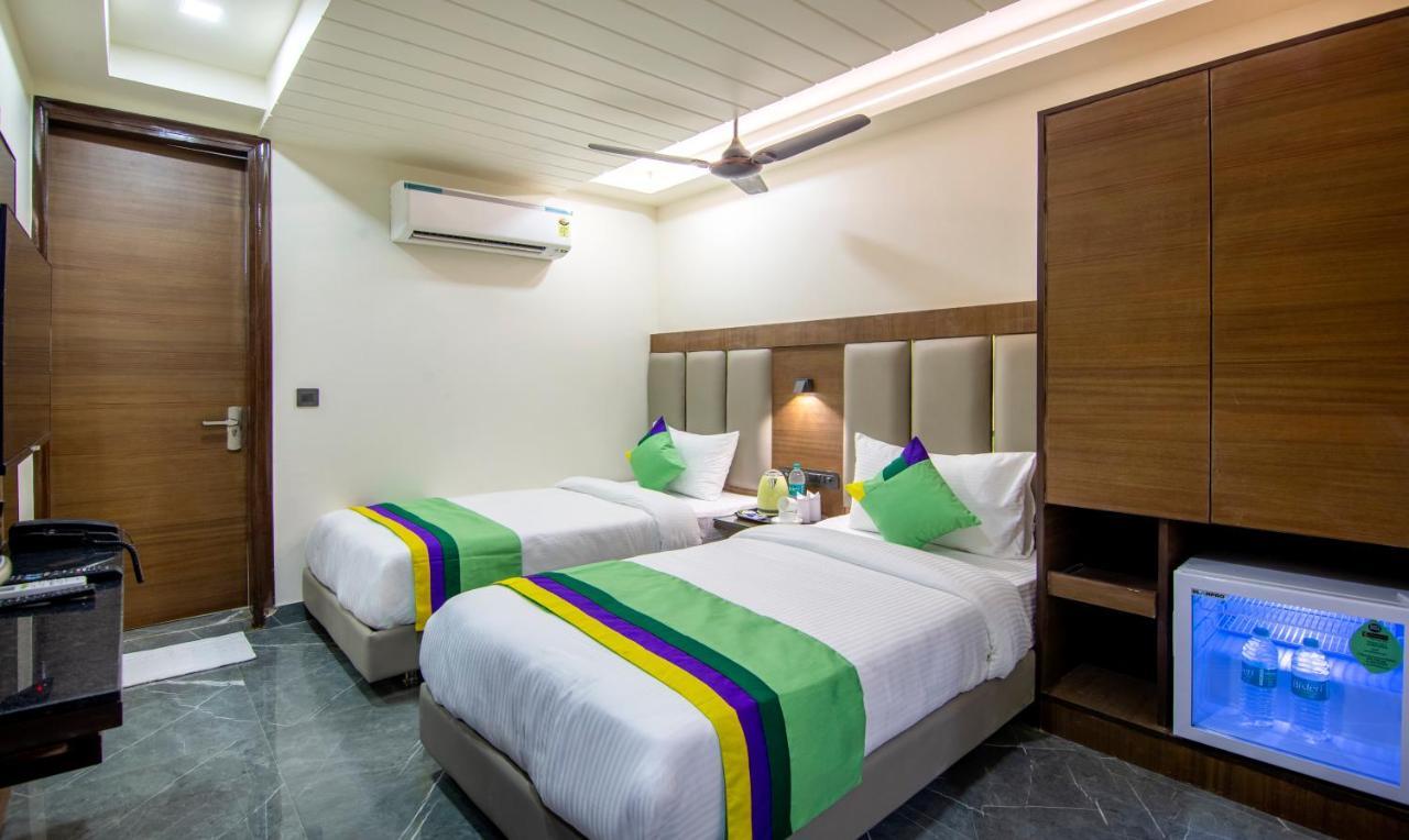 Treebo Royal Comfort New Delhi Ngoại thất bức ảnh